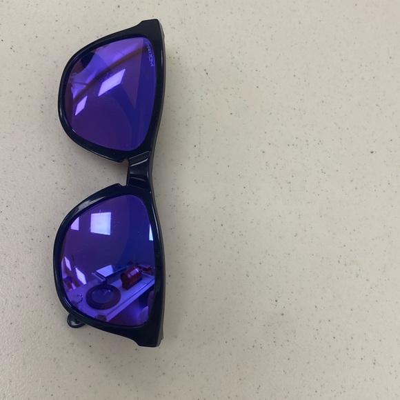 Stylish Sunglasses Collection - Picture 5 of 11